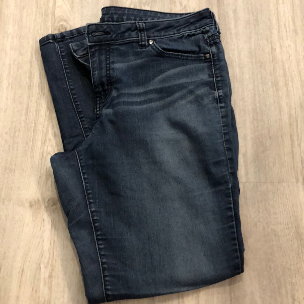 Jennifer Lopez straight jeans size 12